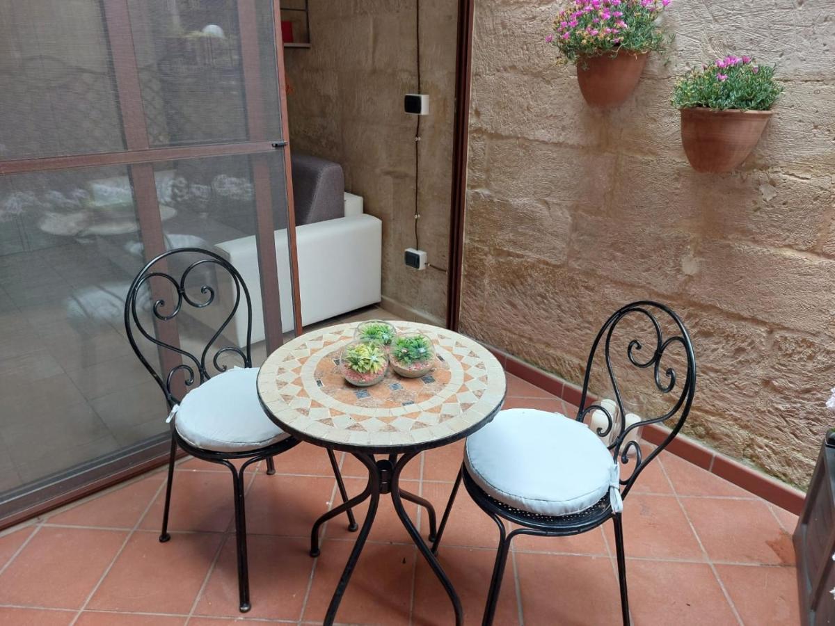 Suite Del Conservatorio Nel Centro Storico Lecce Bagian luar foto