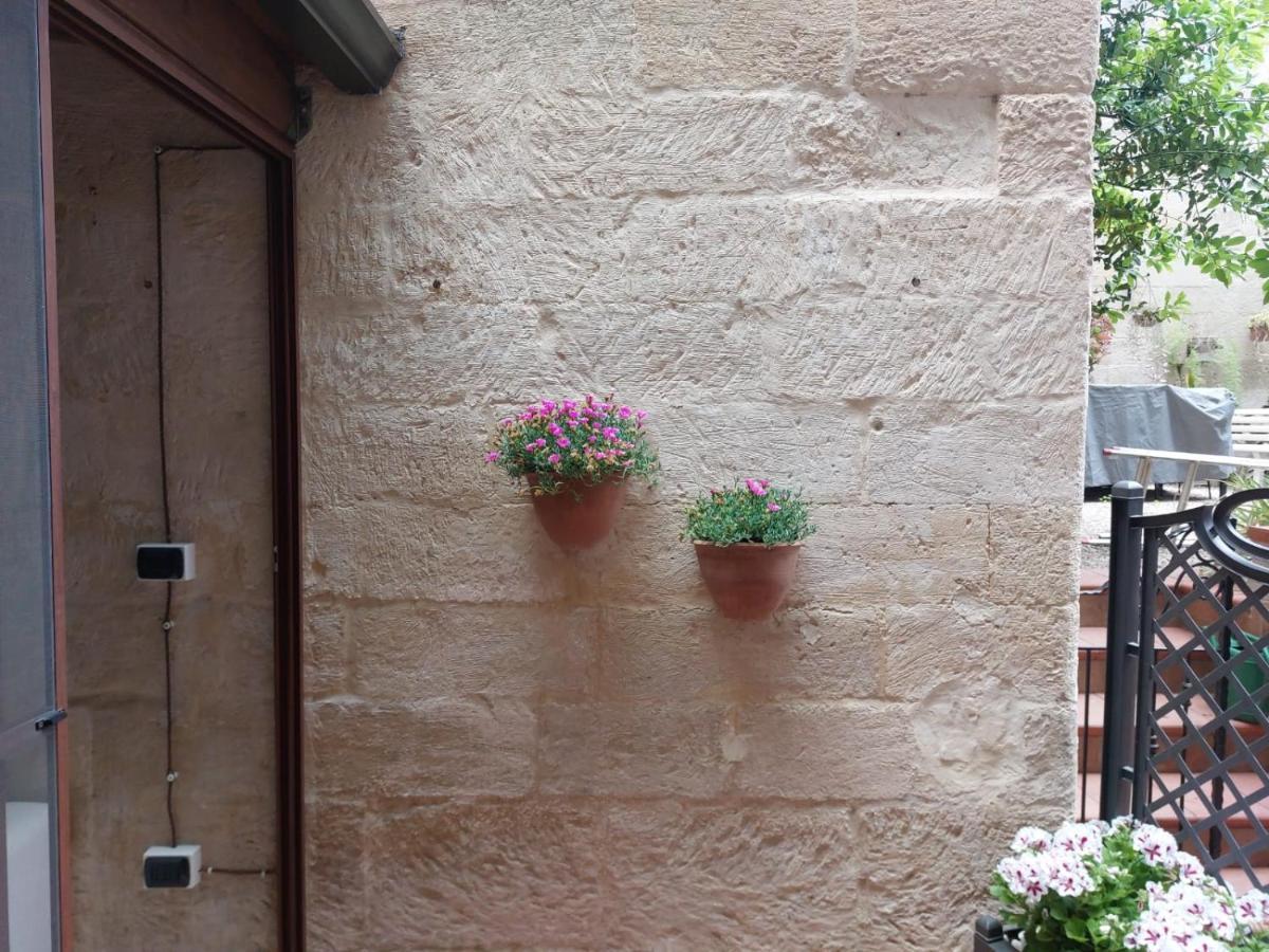 Suite Del Conservatorio Nel Centro Storico Lecce Bagian luar foto