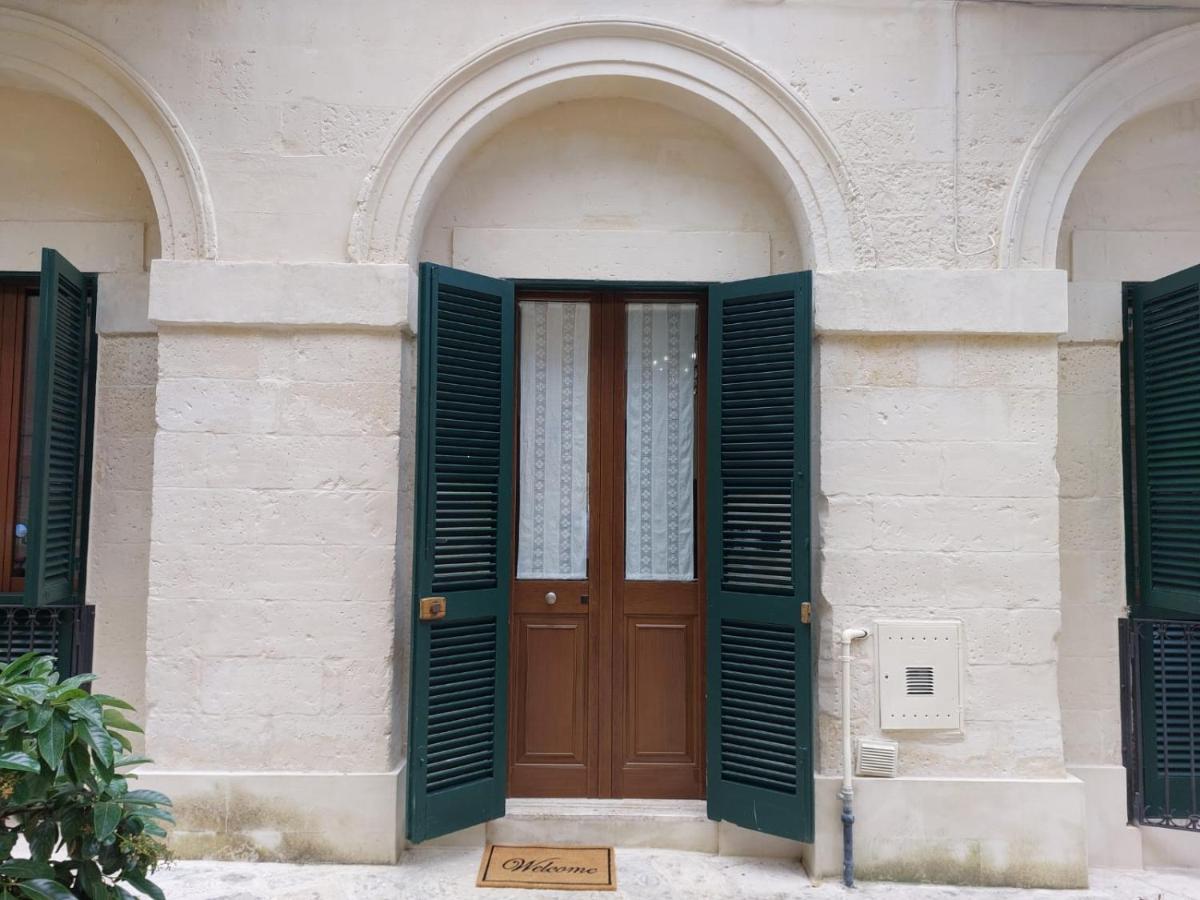 Suite Del Conservatorio Nel Centro Storico Lecce Bagian luar foto