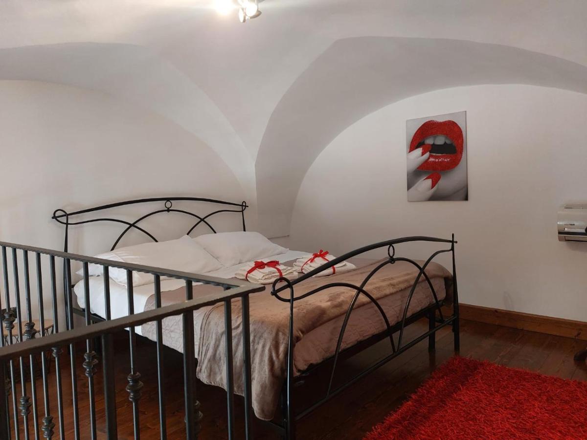Suite Del Conservatorio Nel Centro Storico Lecce Bagian luar foto