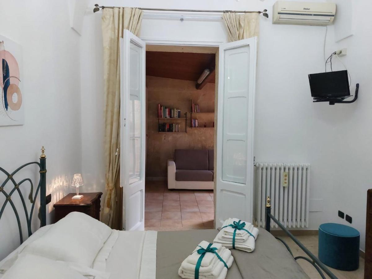 Suite Del Conservatorio Nel Centro Storico Lecce Bagian luar foto