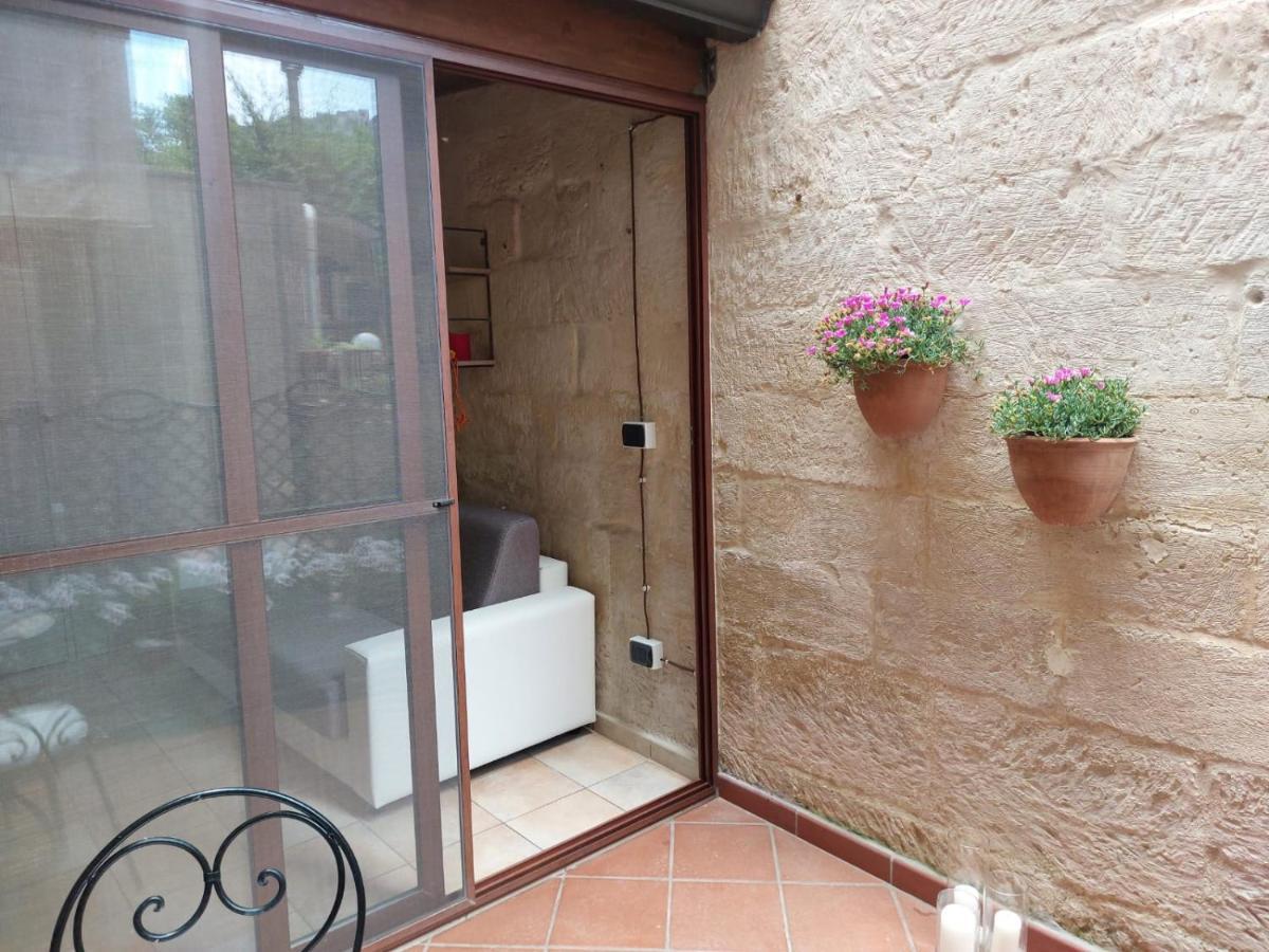 Suite Del Conservatorio Nel Centro Storico Lecce Bagian luar foto
