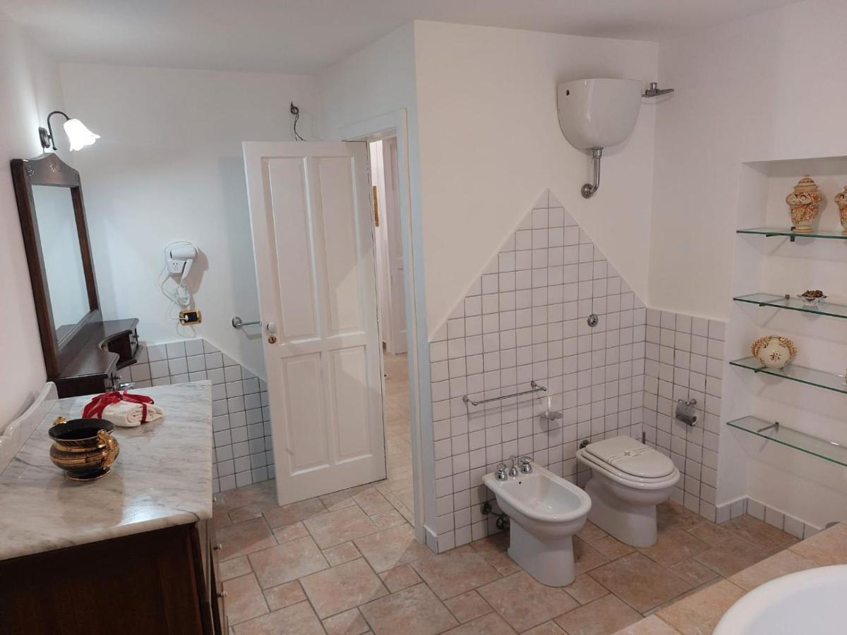 Suite Del Conservatorio Nel Centro Storico Lecce Bagian luar foto